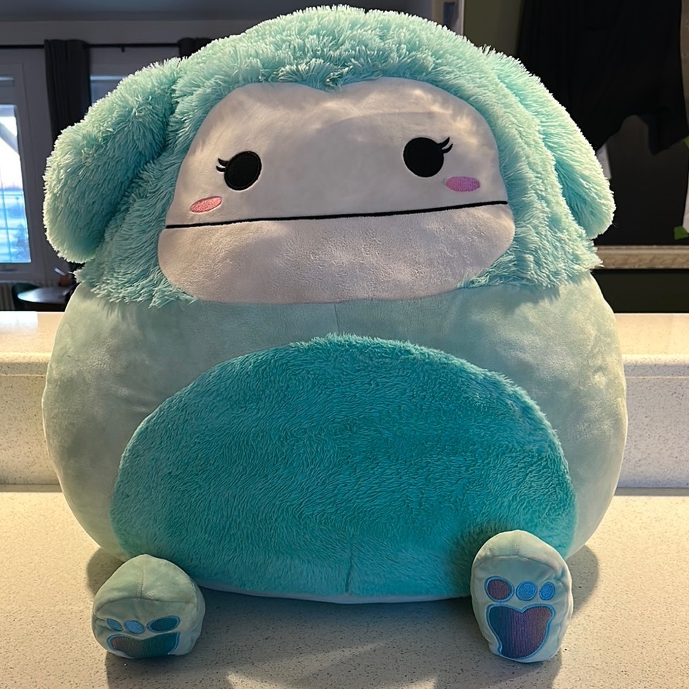 Joelle 24” Squishmallow